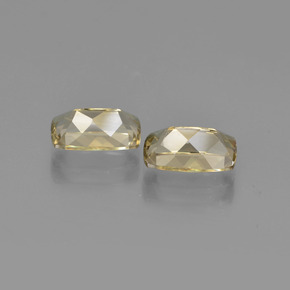 Achetez naturel 2.67ct Jaune très clair Diaspore Couleur Changeant gems, Coupe coussin, En provenance Turquie chez GemSelect. En stock, livraison internationale!