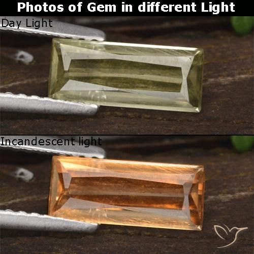 1.05ct Naturel Jaune très clair Diaspore Couleur Changeant, Baquette, VS