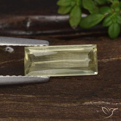 Diaspore Couleur Changeant Jaune très clair naturelle Baquette, 1.05 ct, VS
