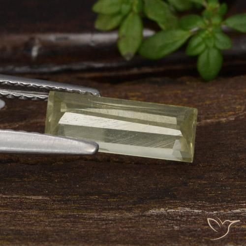 Diaspore Couleur Changeant Jaune très clair naturelle Baquette, 1.05 ct, VS