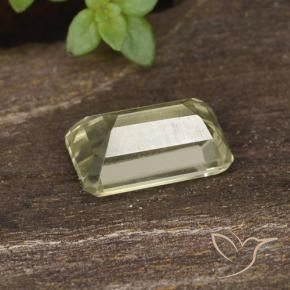 Diaspore Couleur Changeant Jaune clair naturelle Octogone / coupe Émeraude, 0.87 ct, VVS-VS