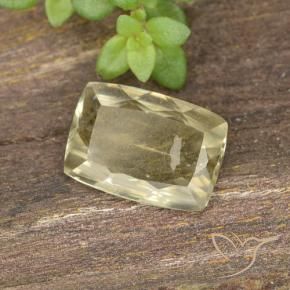 Diaspore Couleur Changeant Jaune clair naturelle Coussin, 0.73 ct, VS