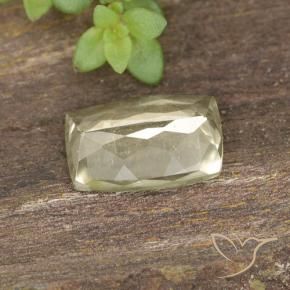 Diaspore Couleur Changeant Jaune clair naturelle Coussin, 0.73 ct, VS