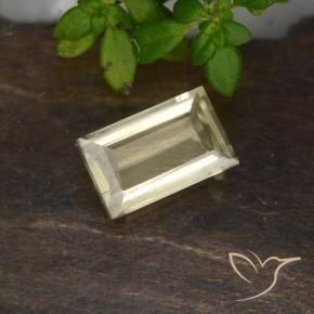 Diaspore Couleur Changeant Beige jaune naturelle Baquette, 0.64 ct, VS