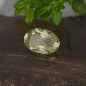 Diaspore à changement de couleur jaune naturelle coupe ovale, 0,50 ct, VVS-VS