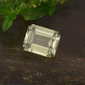 Diaspore Couleur Changeant Jaune très clair naturelle Taille émeraude, 0.70 ct, VS