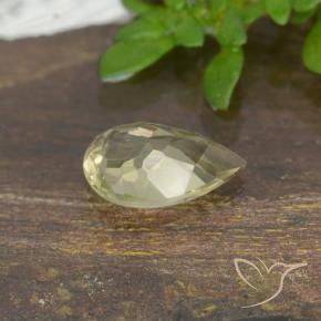 Diaspore Couleur Changeant Jaune clair naturelle En forme de poire, 0.79 ct, VVS-VS