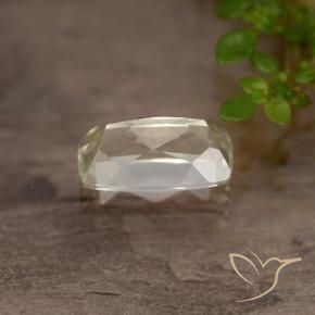 Diaspore Couleur Changeant Jaune très clair naturelle Coussin, 0.94 ct, VVS-VS