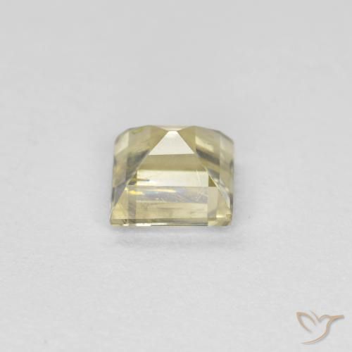 Diaspore Couleur Changeant Jaune pâle naturelle Baquette, 0.58 ct, SI