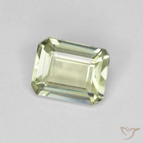 Diaspore Couleur Changeant Jaune très clair naturelle Octogone / coupe Émeraude, 0.68 ct, VVS-VS