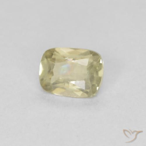 Diaspore Couleur Changeant Jaune clair naturelle Coussin, 0.45 ct, VVS-VS