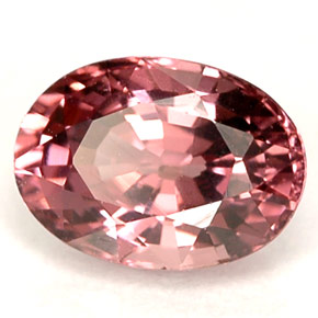 Grenat à changement de couleur  naturelle coupe ovale, 1,14 ct, VVS-VS