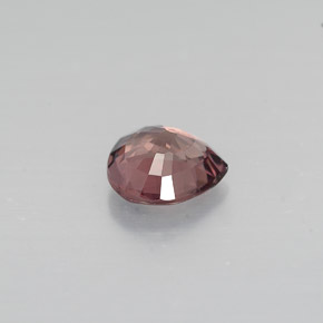 Grenat Couleur Changeant Rose à Rose Rouge naturelle En forme de poire, 0.75 ct, VS-SI