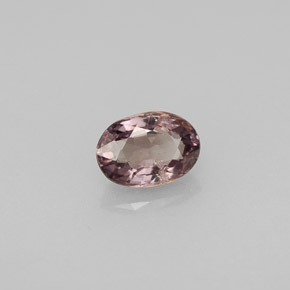 Grenat à changement de couleur multicolore naturelle coupe ovale, 0,66 ct, VS-SI