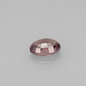 Grenat à changement de couleur multicolore naturelle coupe ovale, 0,66 ct, VS-SI