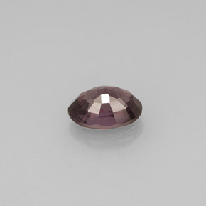 Grenat à changement de couleur multicolore naturelle coupe ovale, 0,68 ct, VS