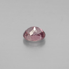 Grenat à changement de couleur multicolore naturelle coupe ovale, 0,58 ct, VS