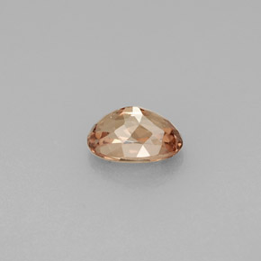 Grenat à changement de couleur multicolore naturelle coupe ovale, 0,73 ct, VS-SI