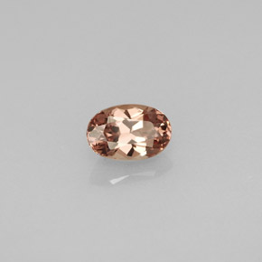Grenat à changement de couleur de couleur changeante naturelle coupe ovale, 0,70 ct, VVS-VS