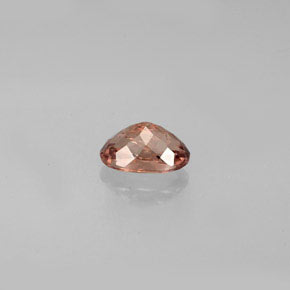 Grenat à changement de couleur multicolore naturelle coupe ovale, 0,70 ct, VVS-VS