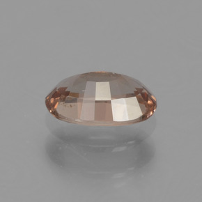 Grenat à changement de couleur marron naturelle coupe ovale, 0,59 ct, VS