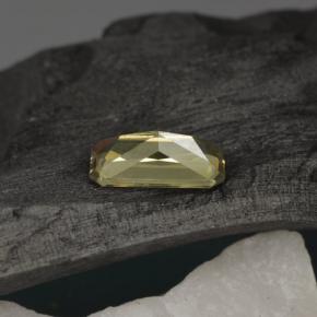 Grenat à changement de couleur jaune naturelle taille émeraude, 0,74 ct, VS