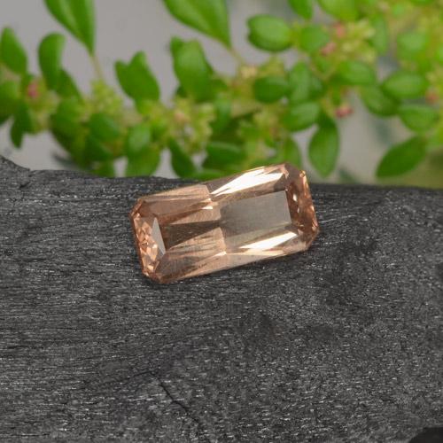 Grenat Couleur Changeant Brun caryer naturelle Taille émeraude, 0.71 ct, VS-SI