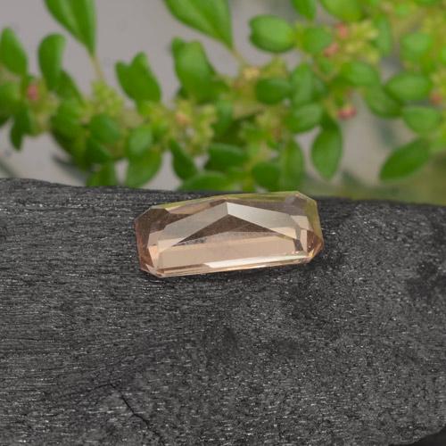 Grenat Couleur Changeant Brun caryer naturelle Taille émeraude, 0.71 ct, VS-SI