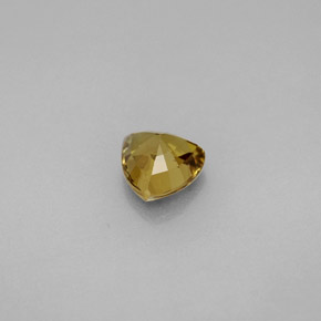 Grenat Couleur Changeant Brun verdâtre à rouge-rose naturelle Trillion, 0.88 ct, VS