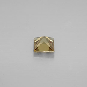 Grenat à changement de couleur de couleur changeante naturelle carré, 0,49 ct, VVS-VS