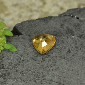 Grenat Couleur Changeant Jaune doré naturelle Trillion, 0.78 ct, VS