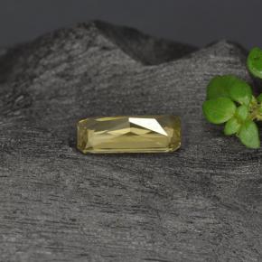 Grenat à changement de couleur jaune naturelle taille émeraude, 0,60 ct, VVS-VS