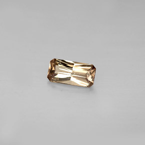 Grenat à changement de couleur multicolore naturelle taille émeraude, 0,60 ct, VS