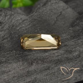 Grenat à changement de couleur doré naturelle taille émeraude, 0,63 ct, VVS-VS