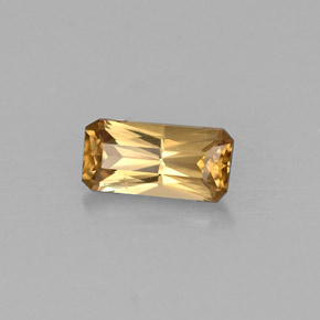 Grenat à changement de couleur multicolore naturelle taille émeraude, 0,68 ct, VVS-VS