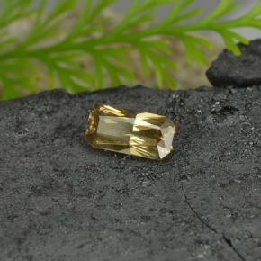 Grenat à changement de couleur jaune naturelle taille émeraude, 0,78 ct, VVS-VS