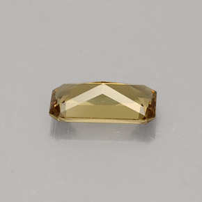 Grenat Couleur Changeant Brun verdâtre à rouge-rose naturelle Taille émeraude, 0.66 ct, VVS-VS