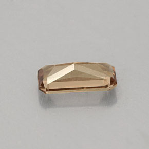 Grenat à changement de couleur multicolore naturelle taille émeraude, 0,75 ct, SI