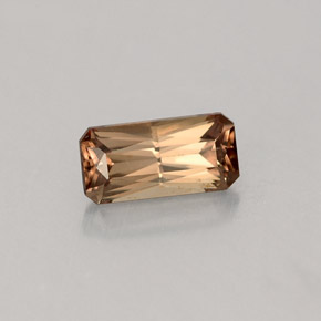Grenat à changement de couleur de couleur changeante naturelle taille émeraude, 0,76 ct, VS