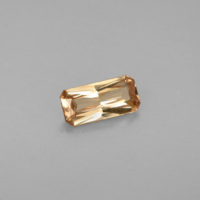 Grenat Couleur Changeant Brun Doré à Orange naturelle Taille émeraude, 0.55 ct, VVS-VS