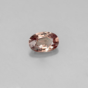 Grenat à changement de couleur de couleur changeante naturelle coupe ovale, 0,61 ct, VVS-VS
