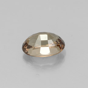 Grenat à changement de couleur de couleur changeante naturelle coupe ovale, 0,79 ct, VVS