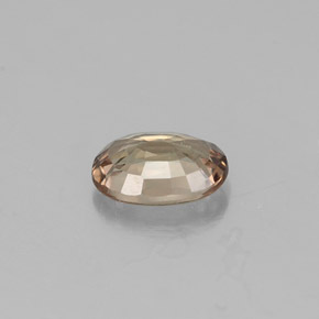 Grenat à changement de couleur multicolore naturelle coupe ovale, 0,57 ct, VVS