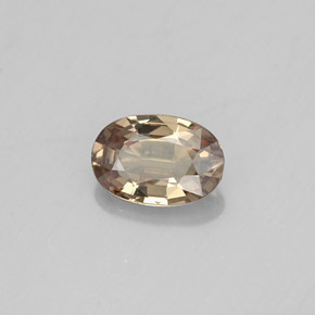 Grenat à changement de couleur multicolore naturelle coupe ovale, 0,53 ct, VVS