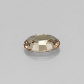 Grenat à changement de couleur multicolore naturelle coupe ovale, 0,53 ct, VVS