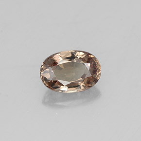 Grenat à changement de couleur multicolore naturelle coupe ovale, 0,70 ct, VVS