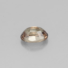 Grenat à changement de couleur de couleur changeante naturelle coupe ovale, 0,74 ct, VVS