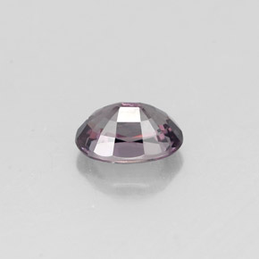 Grenat Couleur Changeant Violet à rouge naturelle Coupe ovale, 0.77 ct, VVS-VS