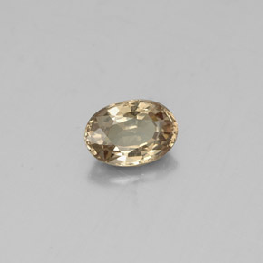 Grenat à changement de couleur jaune naturelle coupe ovale, 0,62 ct, VS