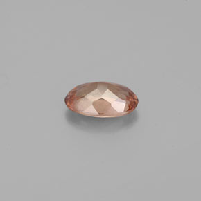 Grenat à changement de couleur multicolore naturelle coupe ovale, 0,55 ct, VS-SI